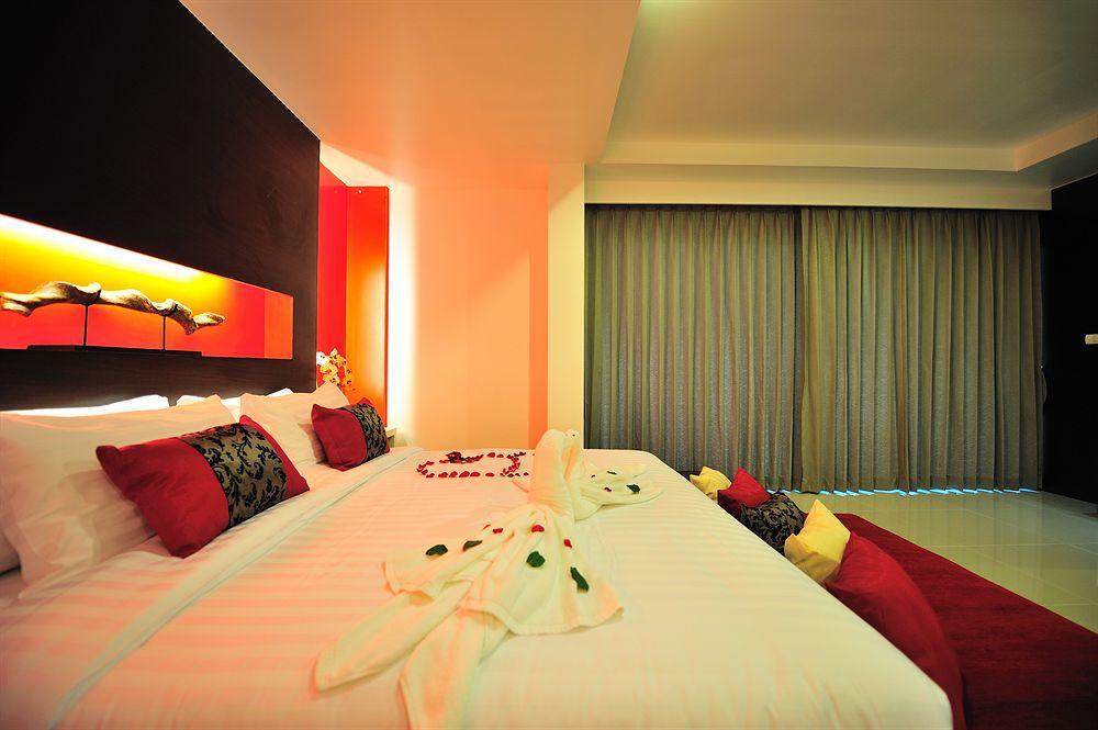 Alfresco Phuket Hotel Patong Екстериор снимка