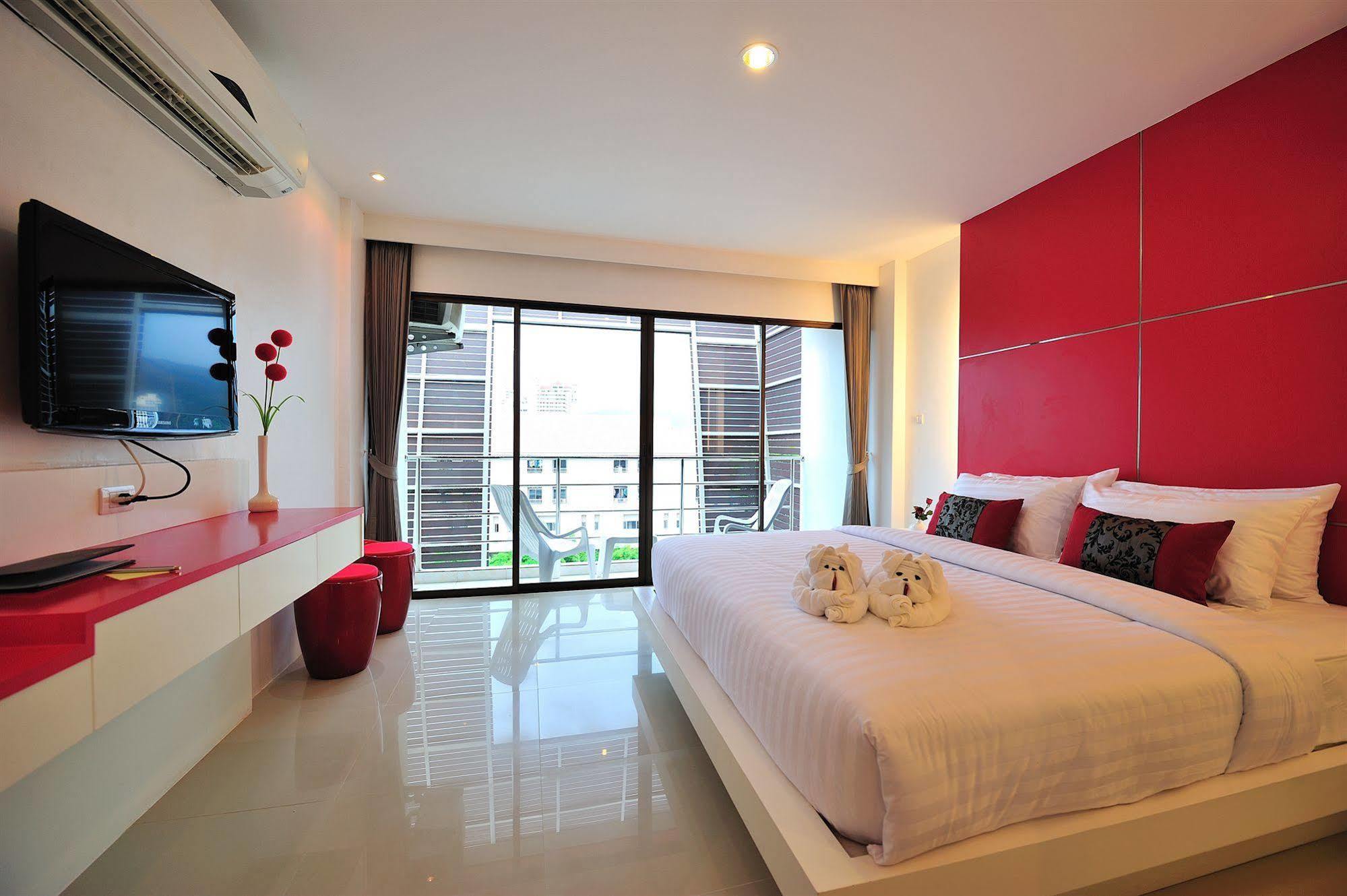 Alfresco Phuket Hotel Patong Екстериор снимка