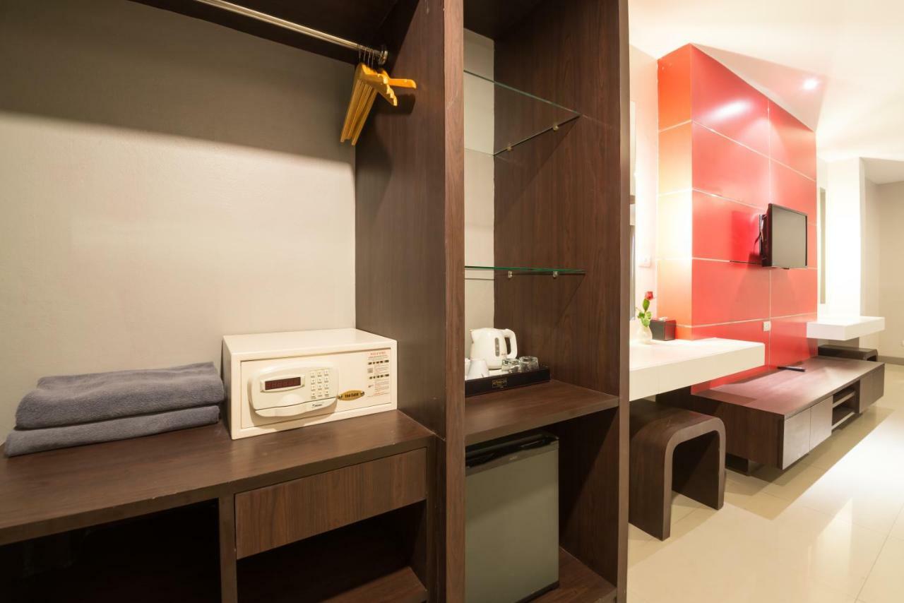 Alfresco Phuket Hotel Patong Екстериор снимка